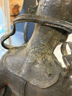 A large Chinese bronze figure of Weituo — foto 24
