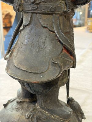 A large Chinese bronze figure of Weituo — foto 28