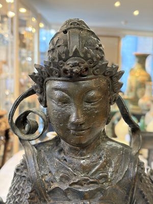 A large Chinese bronze figure of Weituo — foto 5