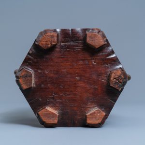A large Chinese bronze 'Gui' vessel on hardwood stand, Yuan — 照片 8