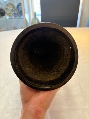 A large Chinese bronze 'hu' vase with luduan-form handles, Yuan — photo 5