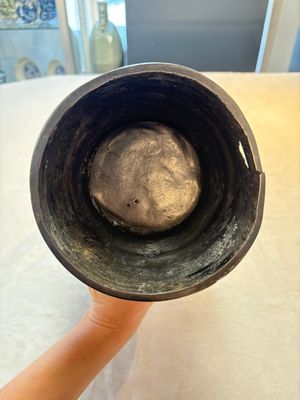 A large Chinese bronze 'hu' vase with luduan-form handles, Yuan — photo 6