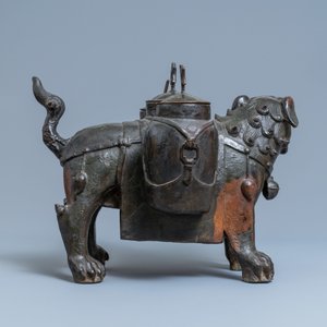 A large Chinese bronze 'lion' censer, Ming — photo 4