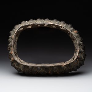 A large Chinese bronze lotus throne, Ming — photo 7