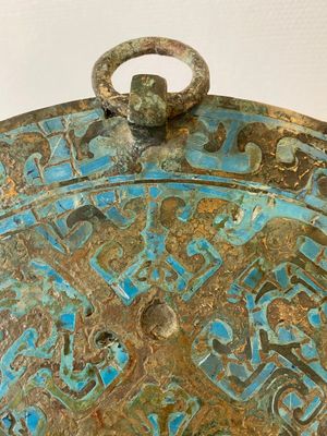 A large Chinese bronze mirror with turquoise and gold or gilt silver inlays, Warring States Period — 照片 8