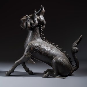 A large Chinese bronze 'Qilin' incense burner — photo 4