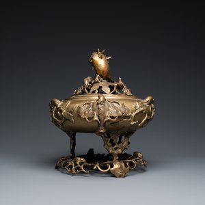 A large Chinese bronze reticulated censer and cover on stand, 19th C. — 照片 3