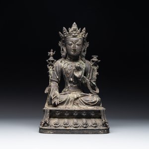 A large Chinese bronze sculpture of Bodhisattva on a lotus throne, Ming — 照片 6