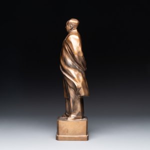A large Chinese bronze standing figure of Mao Zedong, Yunnan, dated August 1, 1969 — photo 5