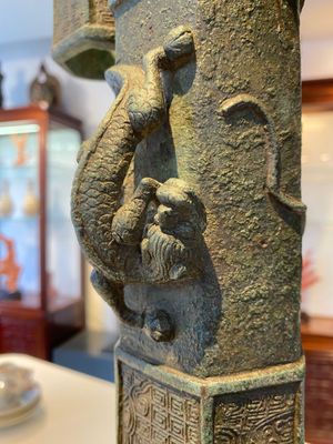 A large Chinese bronze 'touhu' or arrow vase, Yuan — photo 7