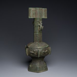 A large Chinese bronze 'touhu' or arrow vase, Yuan — photo 5