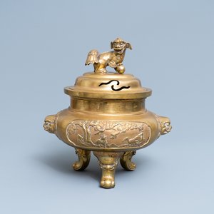 A large Chinese bronze tripod censer, 19/20th C. — photo 1