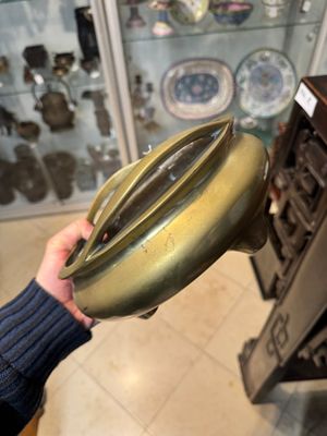 A large Chinese bronze tripod censer on stand, Wu Chen Mi Sheng Tang 戊辰米生堂 mark, dated 1868 — 照片 7
