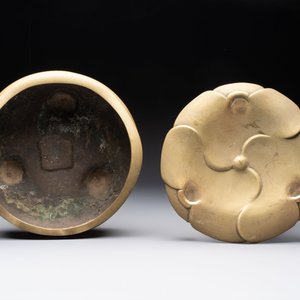 A large Chinese bronze tripod censer on stand, Wu Chen Mi Sheng Tang 戊辰米生堂 mark, dated 1868 — 照片 5