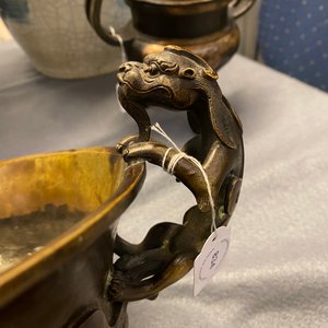 A large Chinese bronze tripod censer with chilong handles, Xuande mark, 18/19th C. — 照片 21