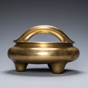 A large Chinese bronze tripod censer, Xuande mark with inscription, 17/18th C. — 照片 4