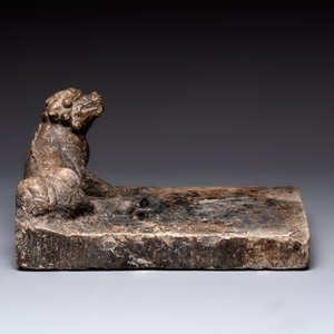A large Chinese 'Buddhist lion' ink stone, Ming — photo 2