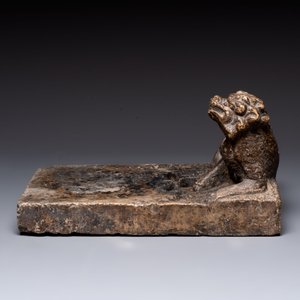 A large Chinese 'Buddhist lion' ink stone, Ming — photo 4