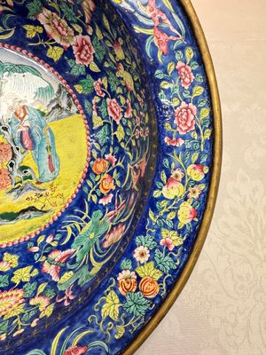 A large Chinese Canton enamel basin and jug with narrative design, early 19th C. — photo 22