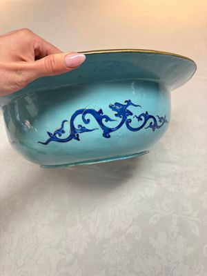 A large Chinese Canton enamel basin and jug with narrative design, early 19th C. — photo 24