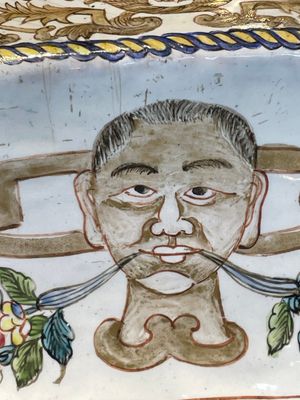 A large Chinese Canton enamel basin with garlands decorated with male heads, Qianlong — photo 2