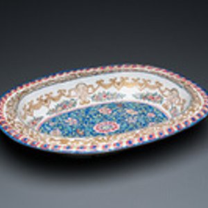 A large Chinese Canton enamel basin with garlands decorated with male heads, Qianlong — 照片 2