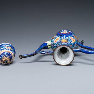 A large Chinese Canton enamel ewer and cover for the Vietnamese market, 19th C. — 照片 7