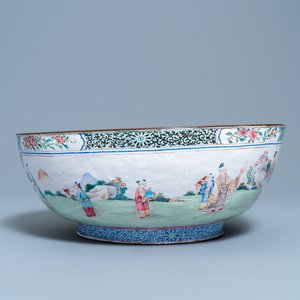 A large Chinese Canton enamel 'scholars' bowl, Yongzheng/Qianlong — photo 5