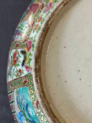 A large Chinese Canton famille rose bowl with a bronze stand, 19th C. — foto 17
