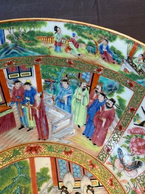 A large Chinese Canton famille rose bowl with a bronze stand, 19th C. — foto 5