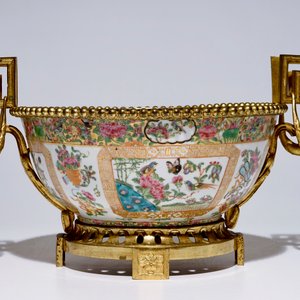A large Chinese Canton famille rose ormolu-mounted bowl, 19th C. — photo 4