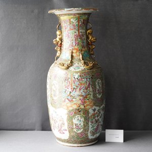 A large Chinese Canton famille rose vase, 19th C. — photo 7