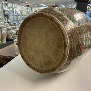 A large Chinese Canton famille rose vase, 19th C. — 照片 21