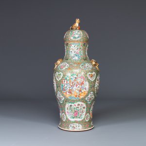 A large Chinese Canton famille rose vase and cover with narrative design, 19th C. — photo 3