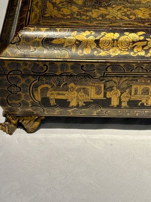 A large Chinese Canton gilt black lacquer tray, thee boxes and a fan, 19th C. — 照片 24
