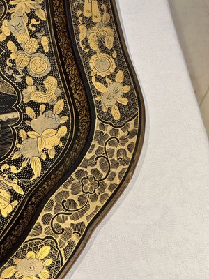 A large Chinese Canton gilt black lacquer tray, thee boxes and a fan, 19th C. — 照片 6