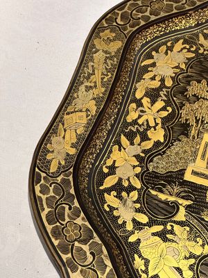 A large Chinese Canton gilt black lacquer tray, thee boxes and a fan, 19th C. — 照片 8