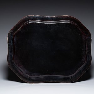A large Chinese Canton gilt black lacquer tray, thee boxes and a fan, 19th C. — 照片 3