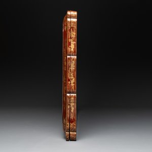 A large Chinese Canton gilt-lacquered presentation box with narrative design, 19th C. — foto 5