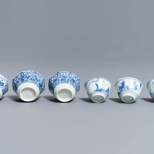 A large Chinese 'capucin' teapot, a blue and white spittoon and various tea wares, Kangxi/Qianlong — photo 11