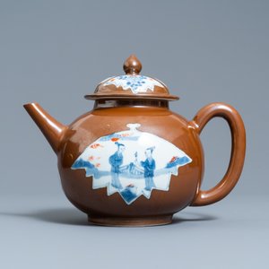 A large Chinese capucine brown-ground teapot and cover, Qianlong — photo 2