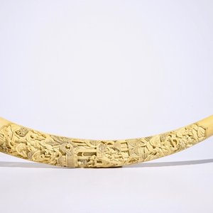 A large Chinese carved ivory tusk, early 20th C. — photo 1