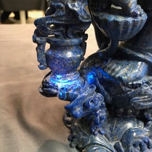 A large Chinese carved lapis lazuli model of Guanyin, 20th C. — photo 20