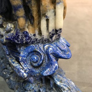 A large Chinese carved lapis lazuli model of Guanyin, 20th C. — photo 34