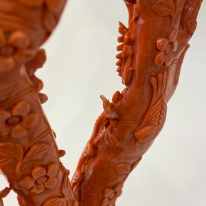 A large Chinese carved red coral group with birds on floral branches, 19/20th C. — 照片 25