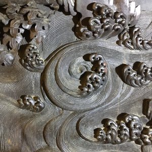 A large Chinese carved zitan wood panel with jade and turquoise, set in a hongmu wood frame and stand, Qianlong — photo 42