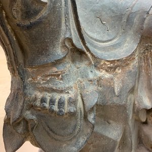 A large Chinese cast iron figure of Guanyin with inscription on the back, Ming/Qing — photo 37