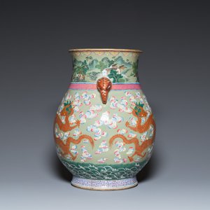 A large Chinese celadon-ground famille rose 'hu' vase with dragons, 19th C. — 照片 4