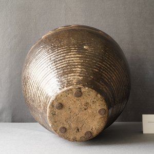 A large Chinese Cizhou vase with engraved floral design, Yuan/Ming — photo 10