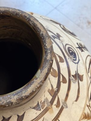 A large Chinese Cizhou ware slip-glazed wine jar, Ming — photo 4